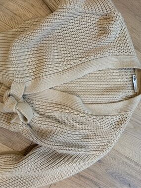 Zara/ H&M Women’s Knit Cardigan Bundle –Cream & Black Tie Front+Button Cardigan